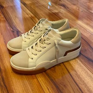 Dolce Vita Sneaker